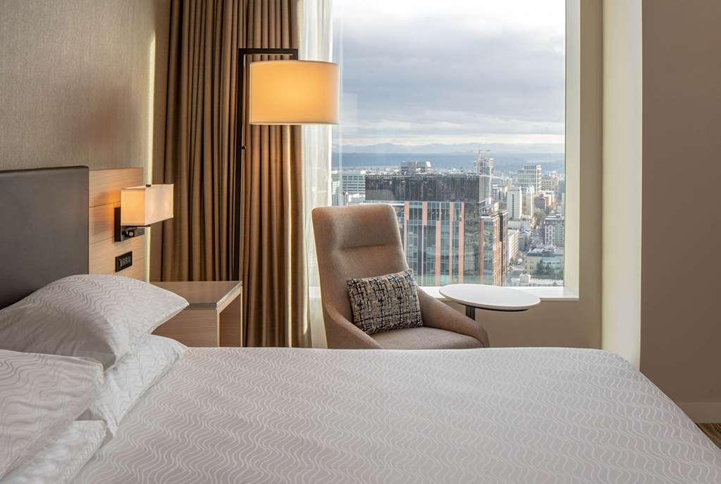 Hyatt Regency Seattle Hotel Room photo